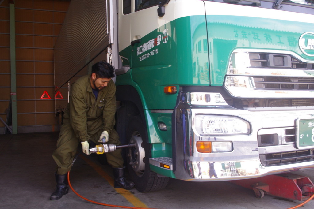 整備の松能さん