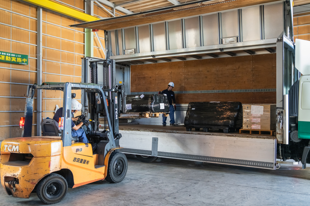 混載便(メタル便)の活用でコスト削減